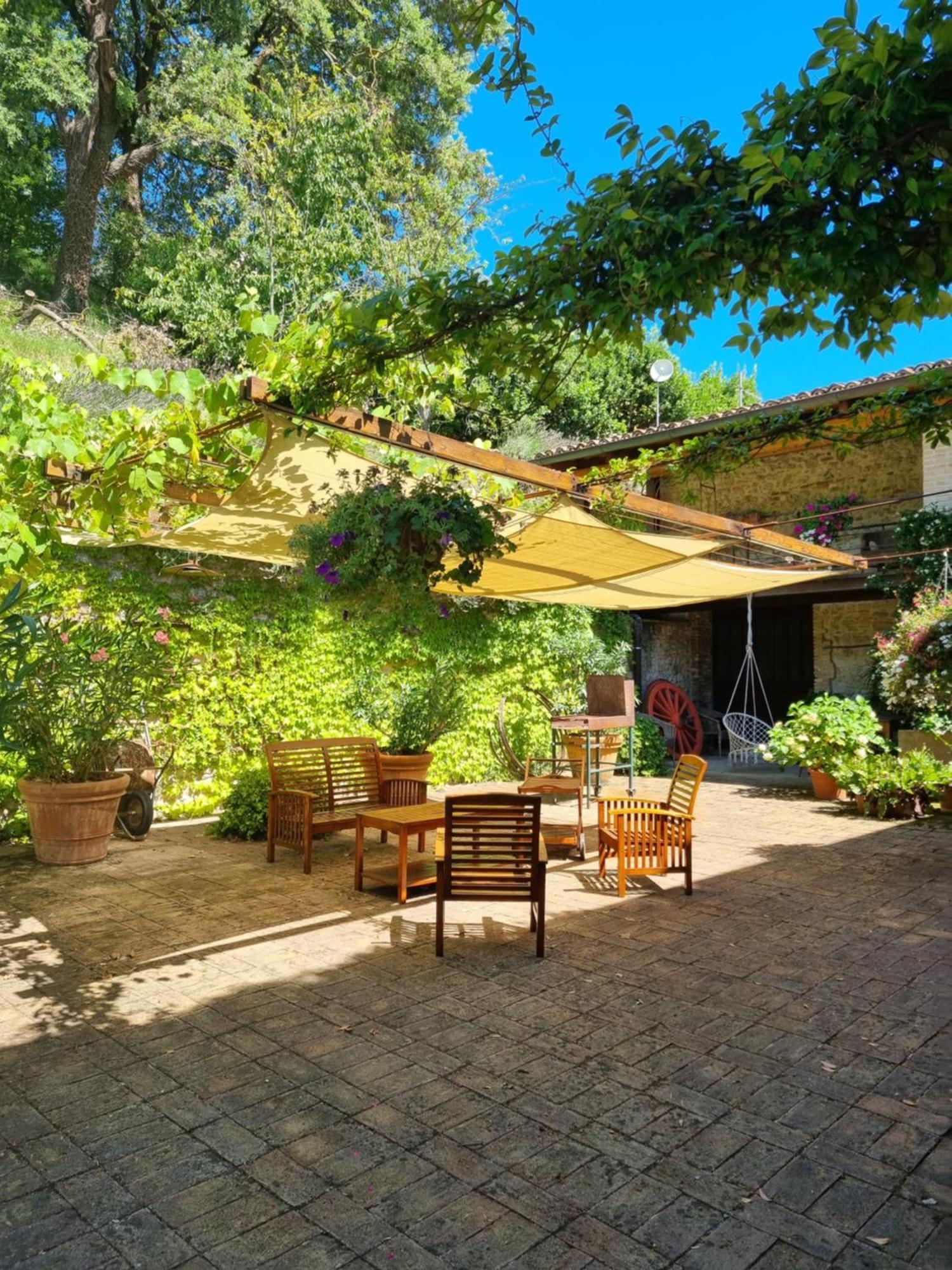 בית הארחה Capodacqua  	Casa Zia Cianetta Residenza Di Campagna מראה חיצוני תמונה